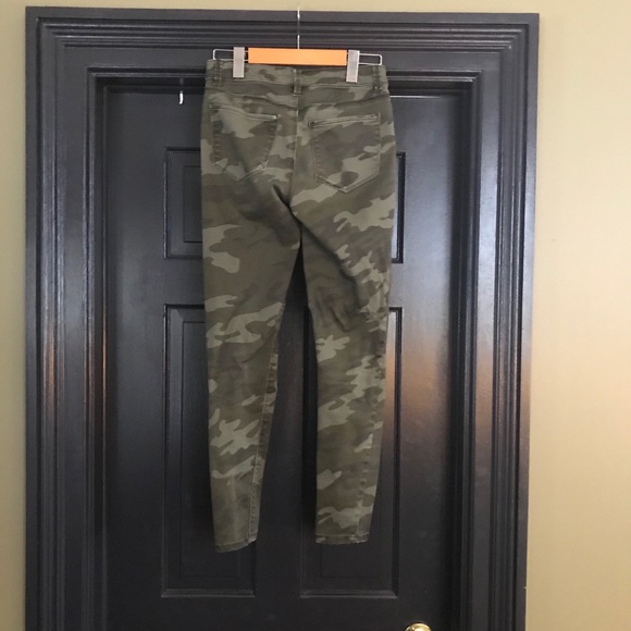Design Lab Sz 25 Camo Perfect Skinny Jean - Picture 2 of 3